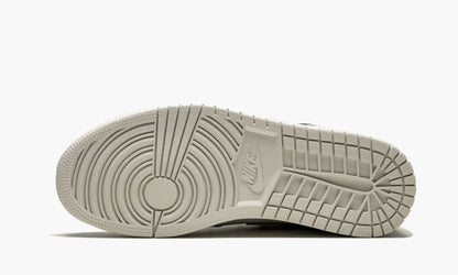Air Jordan 1 SB Retro High OG “NYC to Paris” Sneakers - Court Classic