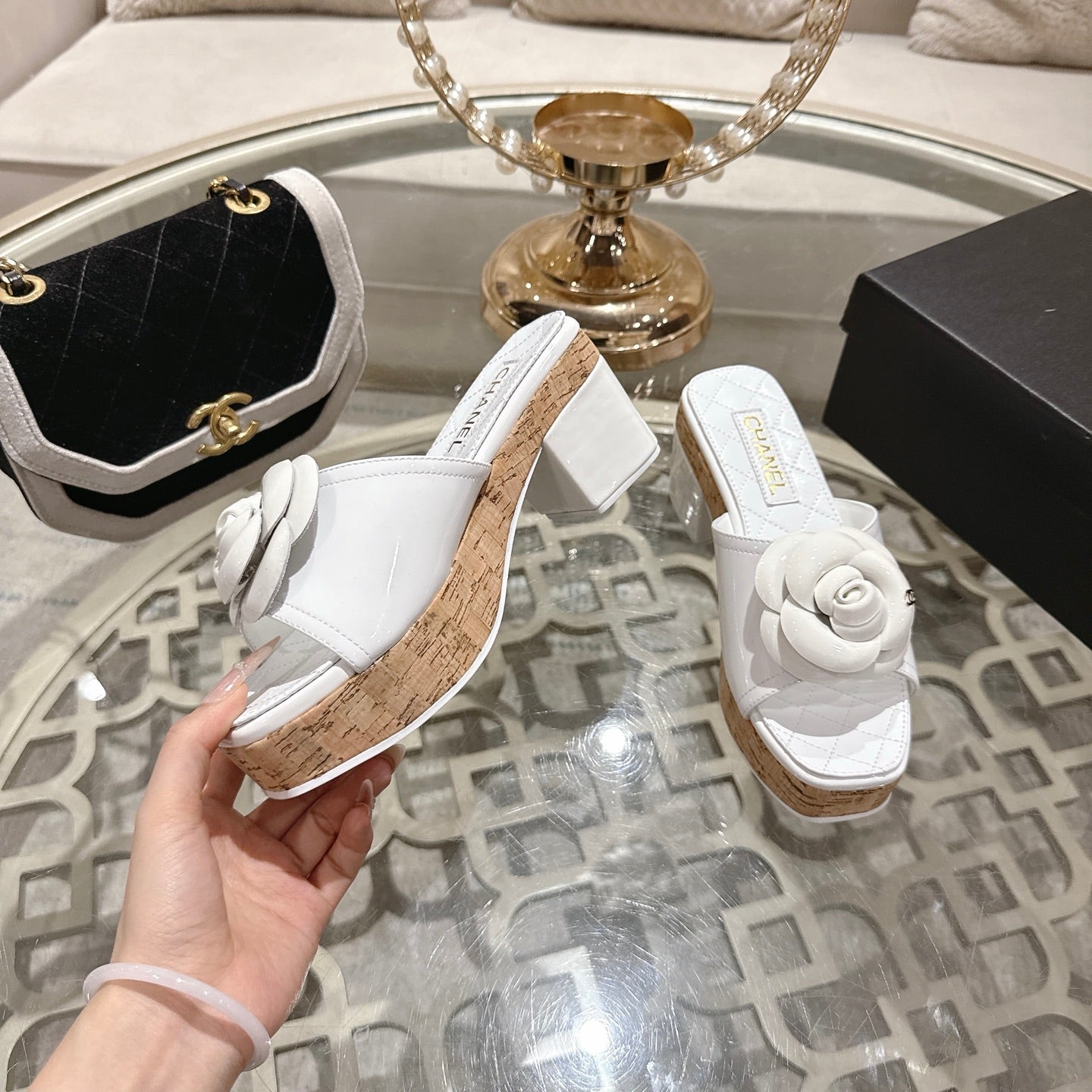 CC 26s Camellia Platform Slippers 65 White Patent Leather 627043