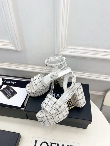 CC 26s HighHeeled Platform Sandals 85 White Black Tweed 631864